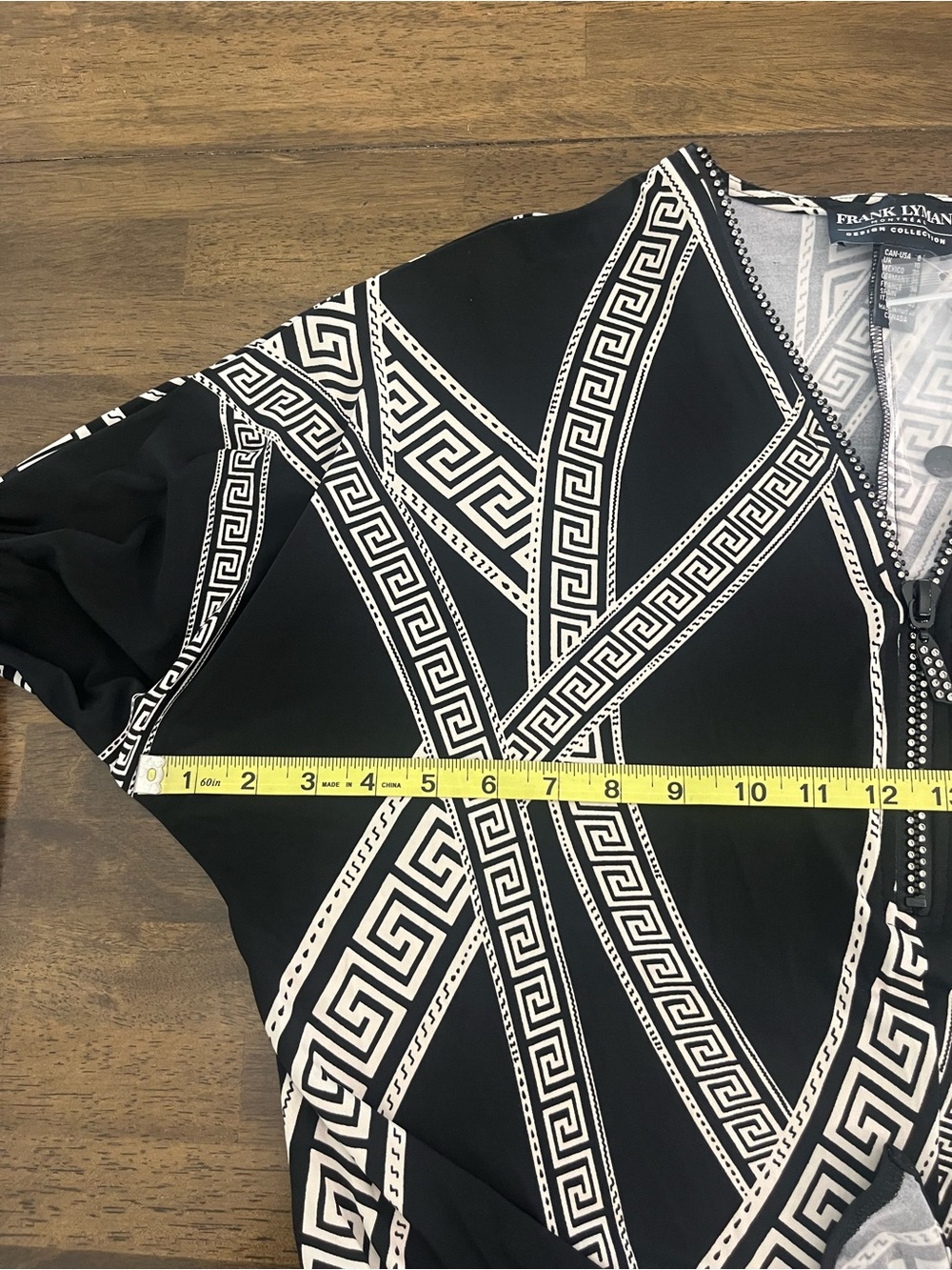 Frank Lyman Knit Top Designer Tie Knot Front Rhinestone Zip Neckline Size 8 NWT - Picture 10 of 12